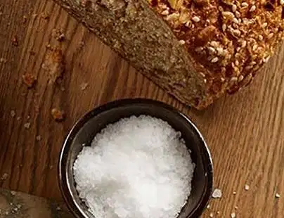 Potassium Chloride in Food Formulation: Applications and buyers in Sodium Reduction