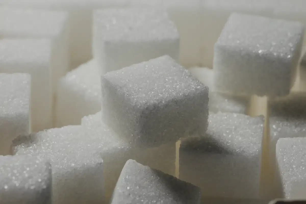 Invert Sugar Syrup: Applications in Moisture Retention and Confectionery